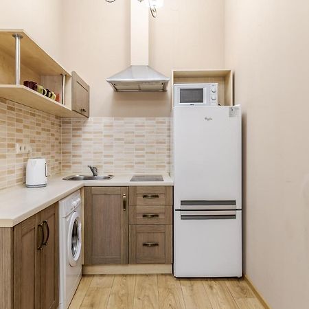 Apartment On Stavropihiiska Street 1 利沃夫 外观 照片