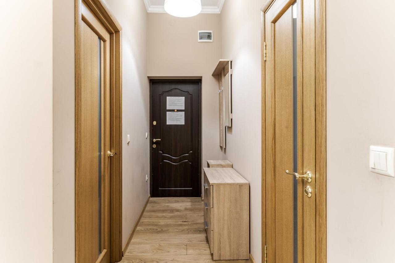 Apartment On Stavropihiiska Street 1 利沃夫 外观 照片