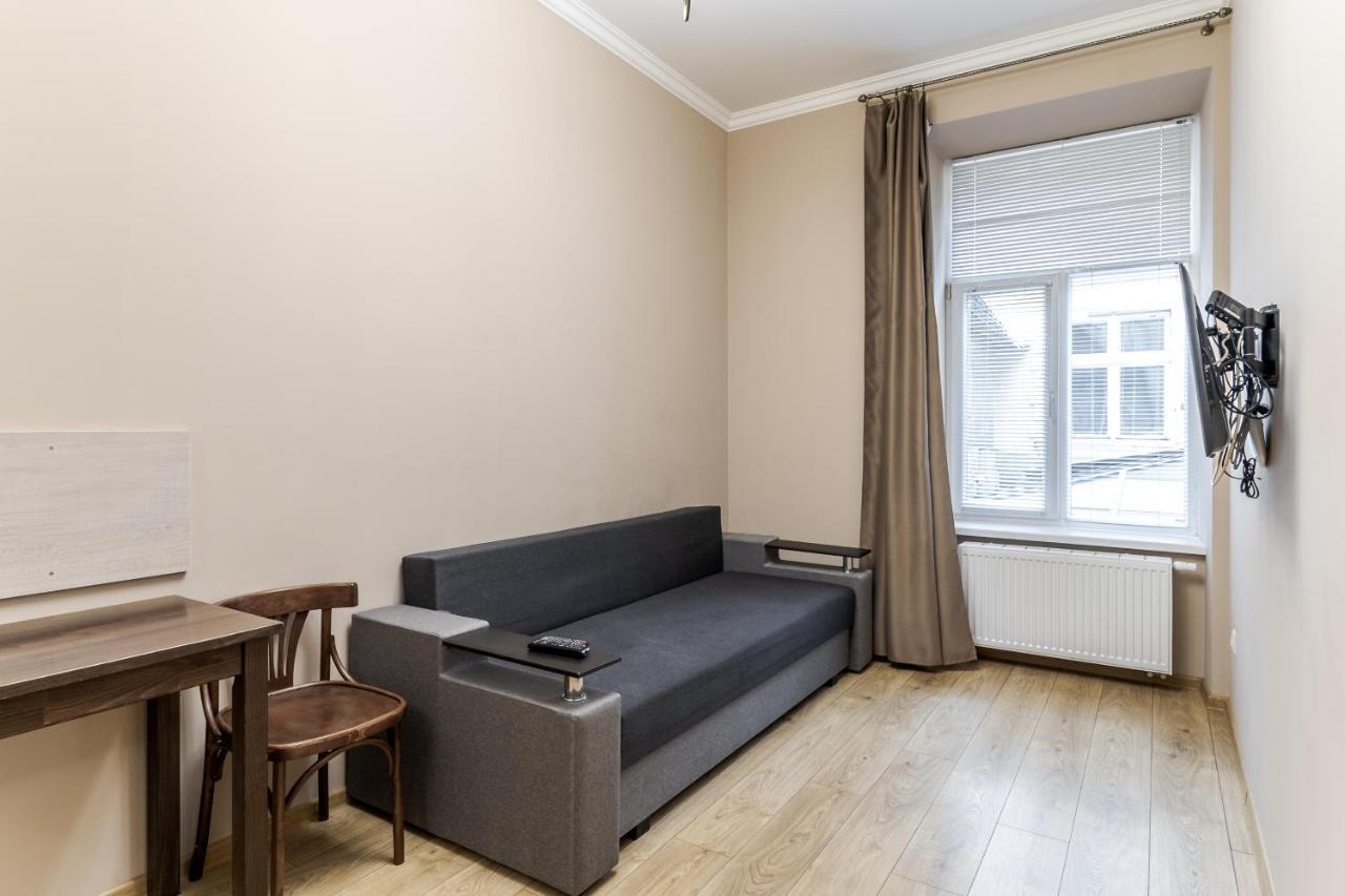 Apartment On Stavropihiiska Street 1 利沃夫 外观 照片