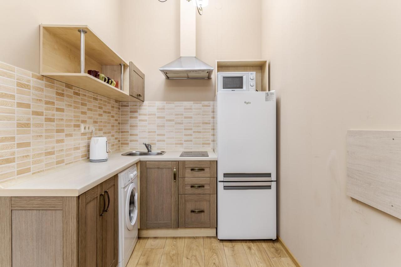 Apartment On Stavropihiiska Street 1 利沃夫 外观 照片